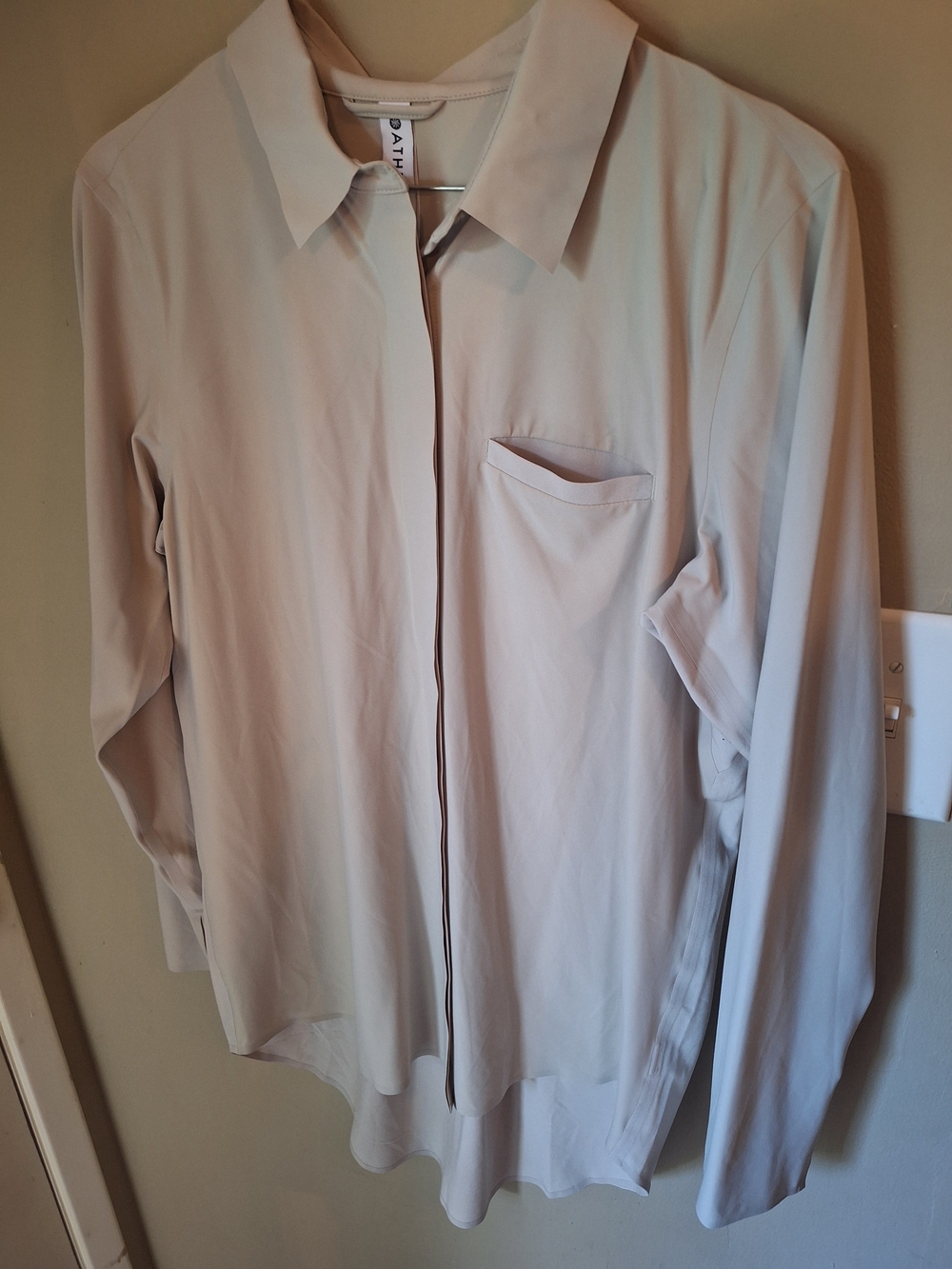 Athleta Urbanite UPF 50 Beige Long Sleeve Button Down Stretch Breathable S